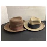 2 vintage menï¿½s hats