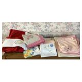 Table linens, napkins, place mats & more