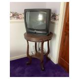 Vintage plant stand & TV