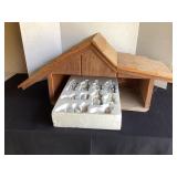 Wood crï¿½che & porcelain nativity figurines