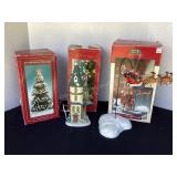 St. Nicholas Square Oï¿½ Christmas Tree, lighted