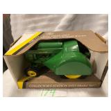 1/16 scale John Deere 60 Orchard Wide Front NIB GC