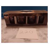 Pack of 4 Batman vs Superman shot glasses