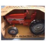 International row crop tractor 1/16 scale