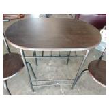 Small table and 2 chairs W 31.5 in., D 20.5 in.,