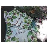 Christmas decor,  2 table clothes (round and
