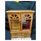 Jewelry box and footprints in the sand pins