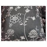 2 decorative pillows