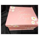 Decorative box, flower bouquets, super moss