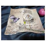 2 decorative platters and weighted heavy glass