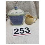 Pfaltzgraff cookie jar and Pfaltzgraff sm.