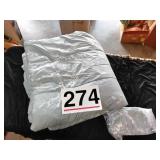 Queen size comforter and pillow cases