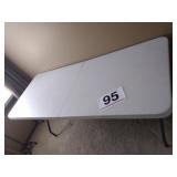 6 ft folding table