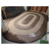 Oval braided area rug - 139 x 102