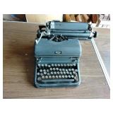 Vintage Royal touch control typewriter
