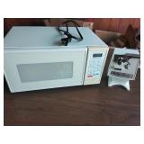 Kenmore microwave and Electric can opener