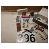 Assorted vintage items