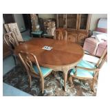 Dining table with 6 matching chairs