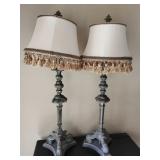 2 decorative lamps