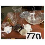 Punchbowl miscellaneous items, juicer