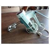 Vintage GE Speed Control hand mixer