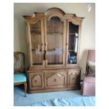 Solid wood chins cabinet