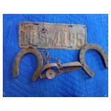 1938 wyoming licence pate, 2 horse shoes, and a