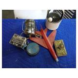 Various vintage collectibles