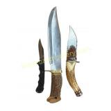 Two Fixed blades with pocket knife