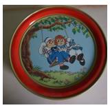 Raggedy Ann & Andy collectible cookie tin