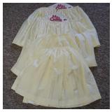 Vintage Table Skirt Linens (4)