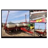 White 5100  6-Row Planter w/Monitor last used 2024