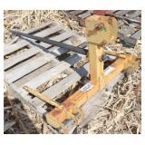 3 pt Bale Spear, 2000 lb Capacity ï¿½ Good Condition