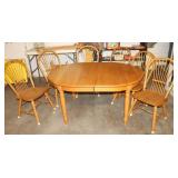 Wooden Dinning Room Table w/6 Chairs & 2 Leaves