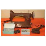 Vintage New Home Sewing Machine, Works, w/