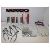 New Skill Jigsaw Blades, Pliers, 12 Carabiners &