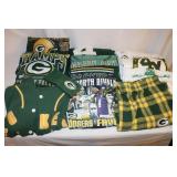 Green Bay Packers Apparel: 2 Sweaters xl & XXL,