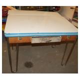 Vintage enamel Table: 40"x35.5x30