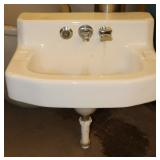 Porcelain Sink 19.5" 14"x7.5"