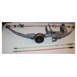 Darton Bow Fishing Bow w/ Reel & 2 Arrows