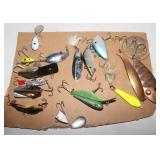 15 Fishing Lures: Whiz bang, Red Eye, Hot Shot &