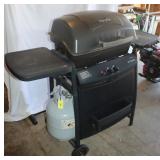 Char-Broil gas Grill w/ Propane tank Works