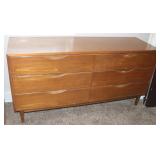 Wooden 6 Drawer Dresser; 58'x18'x29.5'