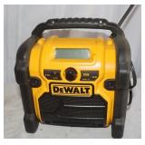 Dewalt Worksite Radio, Works, Mo. DCR018
