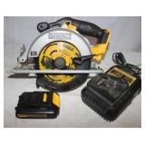 Dewalt 6.5' Portable Saw w/ battery and charger