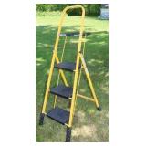 3 step ladder skinny mini 16'x30'x57' with tray
