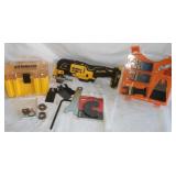 Dewalt Cordless Oscillating Multitool with Parts;