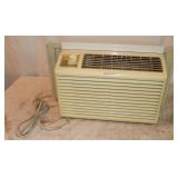 Goldstar Mo. WG5004Y4 Window Air Conditioner,