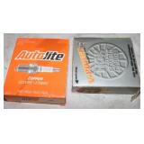 8 New Spark Plugs 4 Autolite 386 & 4 NGK XR5