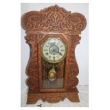 New Haven Mantel Clock w/ Key, 14.5'x24.5'